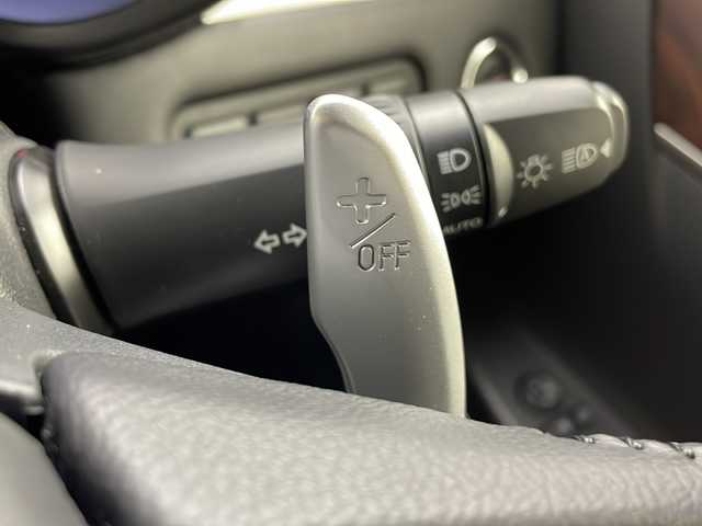 三菱 デリカＤ：５ P 鹿児島県 2023(令5)年 0.7万km アメジストブラック 純正10.1型ナビ/アラウンドビューモニター/フルセグ/ETC/ドライブレコーダー/e-Assist/・衝突軽減ブレーキ/・車線逸脱警報システム/・後側方車両検知警報システム/・誤発進抑制機能/・レーダークルーズコントロール/・オートマチックハイビーム/シートヒーター/パワーシート/ステアリングヒーター/両側パワースライドドア/パワーバックドア/パドルシフト/アイドリングストップ