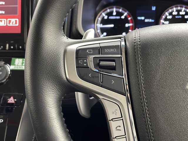 三菱 デリカＤ：５ P 鹿児島県 2023(令5)年 0.7万km アメジストブラック 純正10.1型ナビ/アラウンドビューモニター/フルセグ/ETC/ドライブレコーダー/e-Assist/・衝突軽減ブレーキ/・車線逸脱警報システム/・後側方車両検知警報システム/・誤発進抑制機能/・レーダークルーズコントロール/・オートマチックハイビーム/シートヒーター/パワーシート/ステアリングヒーター/両側パワースライドドア/パワーバックドア/パドルシフト/アイドリングストップ