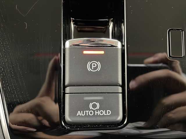 三菱 デリカＤ：５ P 福井県 2023(令5)年 0.7万km アメジストブラック 純正10.1型ナビ/アラウンドビューモニター/フルセグ/ETC/ドライブレコーダー/e-Assist/・衝突軽減ブレーキ/・車線逸脱警報システム/・後側方車両検知警報システム/・誤発進抑制機能/・レーダークルーズコントロール/・オートマチックハイビーム/シートヒーター/パワーシート/ステアリングヒーター/両側パワースライドドア/パワーバックドア/パドルシフト/アイドリングストップ