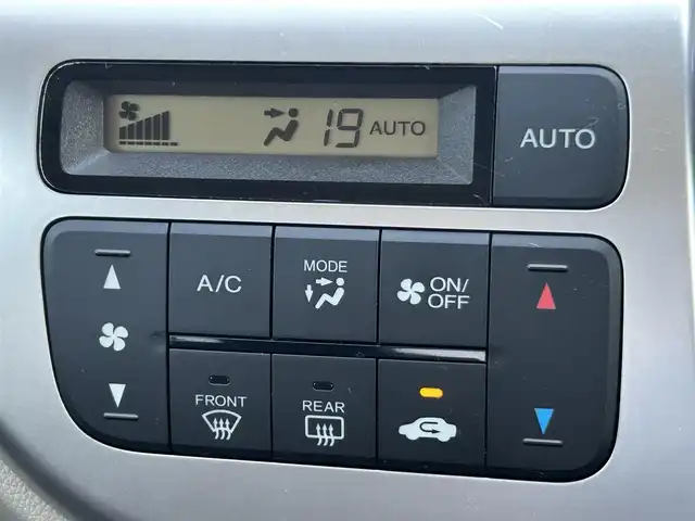 ホンダ Ｎ ＷＧＮ G 大阪府 2018(平30)年 4.1万km プレミアムホワイトパールⅡ ナビ　/Ｂｌｕｅｔｏｏｔｈ　/プッシュスタート　/スマートキー　/オートエアコン　/フロアーマット　/サイドバイザー　/アイドリングストップ