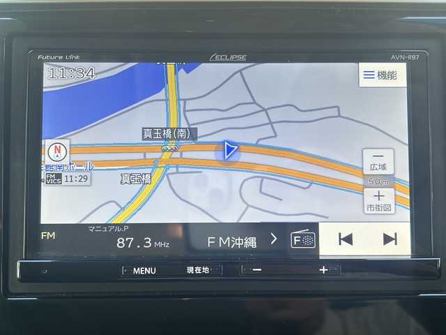 ホンダ フィット ハイブリット Fパッケージ 沖縄県 2015(平27)年 7.2万km アラバスターシルバーメタリック ナビ　/（ＡＭ／ＦＭ／ＣＤ／ＤＶＤ／ＢＴ）　/ドライブレコーダー　/アイドリングストップ　/純正フロアマット　/ＥＴＣ　/ベンチシート　/フルフラットシート　/横滑り防止　/スマートキー　/オートエアコン