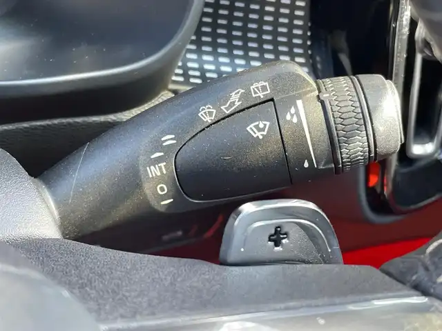 ボルボ ＸＣ４０ T4 AWD Rデザイン 青森県 2019(令1)年 7.2万km クリスタルホワイトP/ブラック /4WD/ターボ/黒ハーフレザーシート/D席メモリー付き/　前席パワーシート/前席シートヒーター/ハーマンカードン・サウンドシステム/純正ナビ/　（フルセグTV/DVD/Bｔ/USB）/全方位カメラ/パワーバックドア/プッシュスタートシステム/前後バンパーソナー/純正オートLEDライト/フォグ/純正ウインカーミラー/純正ドアバイザー/純正フロアマット/革巻きステア・ノブ/パドルシフト/置くだけ充電/衝突回避/レーンキーピング/クロストラフィックアラート/アイドリングストップ/コーナーリングライト/アクティブベンディング/クルーズコントロール/ロードサイン/自動駐車/自動発進/BLIS/W/サイド/カーテンエアバッグ/ABS/スマートキーｘ２/保証書・取説/R2.3.4.5.6.7年ディーラー点検記録簿あり