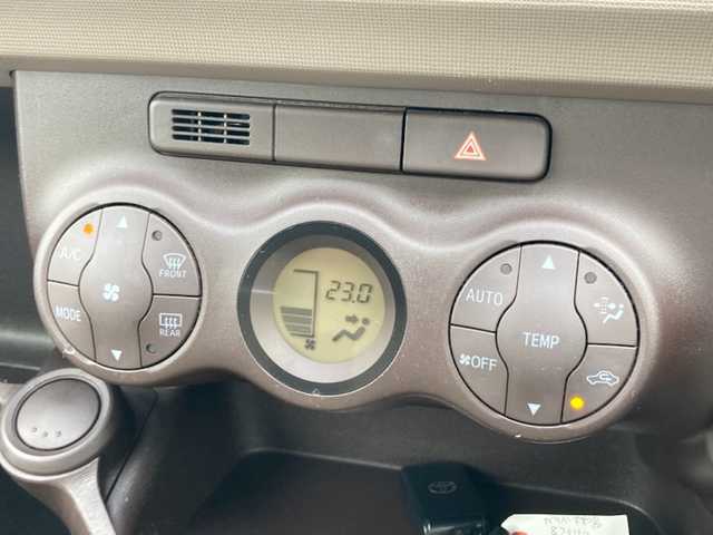 トヨタ パッソ X Gパッケージ 愛媛県 2015(平27)年 6.2万km パールホワイトⅢ ヨーロピアンパッケージ /純正オーディオ /・CD AUX USB AM FM /前方ドライブレコーダー /ETC /ヨーロピアン専用/・革調アイボリーシートカバー /・14インチアルミホイール/アイドリングストップ /オートエアコン /フロアマット /ドアバイザー /ISOFIX/スマートキー/取扱説明書/保証書