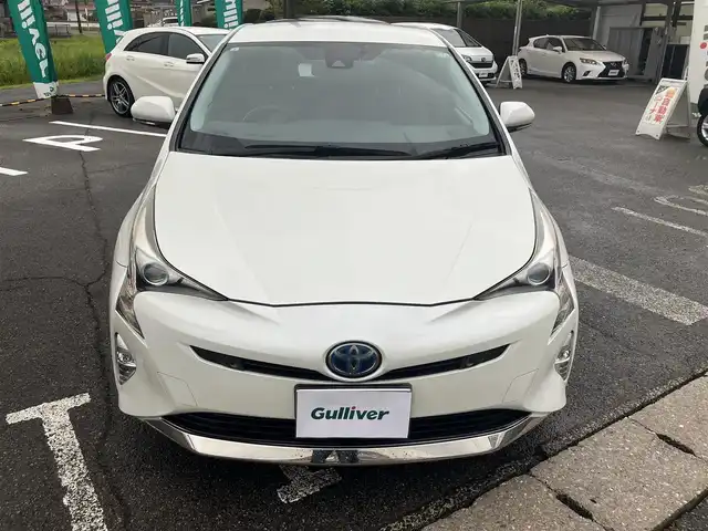 トヨタ プリウス A 広島県 2017(平29)年 11.7万km ホワイトパールクリスタルシャイン 純正ディーラーナビ/フルセグTV/Bluetooth/バックカメラ/セーフティセンス/レーダークルーズ/パーキングアシスト/ヘッドアップディスプレイ/ビルトインETC/LEDヘッドライト/オートライト/新車保証書/取扱説明書/スペアキー