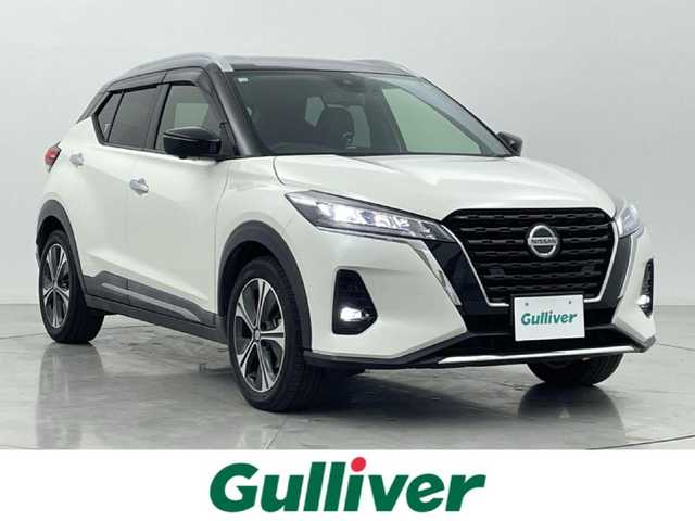 日産 キックス X 熊本県 2020(令2)年 4万km ブリリアントホワイトパール/ピュアブラック 2トーン ワンオーナー　/禁煙車　/純正9インチナビ（ＣＤ・ＤＶＤ・フルセグ・ＢＴ・フルセグ・ipod・SD・ＵＳＢ）/アラウンドビューモニター　/純正前方ドライブレコーダー　/ビルトインＥＴＣ　/レーダークルーズコントロール　/レーンキープアシスト/エマージェンシーブレーキ/側方支援/駐車支援/ふらつき警報/横滑り防止/前後クリアランスソナー/デジタルインナーミラー/ハーフレザーシート/純正フロアマット/純正17インチAW/オートライト/LEDヘッドライト/フォグライト/スマートキー/プッシュスタート/スペアキー1本/保証書/取扱説明書