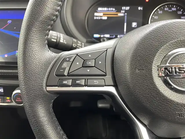 日産 キックス X 熊本県 2020(令2)年 4万km ブリリアントホワイトパール/ピュアブラック 2トーン ワンオーナー　/禁煙車　/純正9インチナビ（ＣＤ・ＤＶＤ・フルセグ・ＢＴ・フルセグ・ipod・SD・ＵＳＢ）/アラウンドビューモニター　/純正前方ドライブレコーダー　/ビルトインＥＴＣ　/レーダークルーズコントロール　/レーンキープアシスト/エマージェンシーブレーキ/側方支援/駐車支援/ふらつき警報/横滑り防止/前後クリアランスソナー/デジタルインナーミラー/ハーフレザーシート/純正フロアマット/純正17インチAW/オートライト/LEDヘッドライト/フォグライト/スマートキー/プッシュスタート/スペアキー1本/保証書/取扱説明書