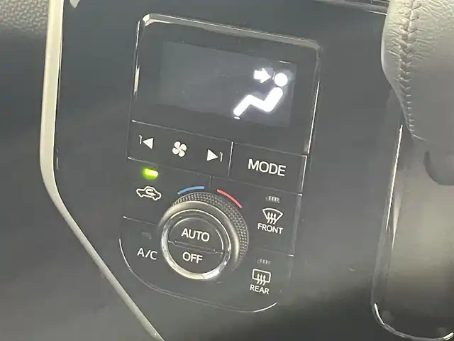 トヨタ ルーミー カスタムG 滋賀県 2020(令2)年 3.5万km ブラックマイカ/マゼンダベリーメタリック 社外ナビ/全方位カメラ/両側パワースライドドア/ドライブレコーダー/コーナーセンサー/後席用ヘッドレストモニターＤ＋Ｎ/前席シートヒーター/クルーズコントロール/ＬＥＤライト/オートハイビーム/レーンキープアシスト/プリクラッシュセーフティー/オートマチックハイビーム/オートライト