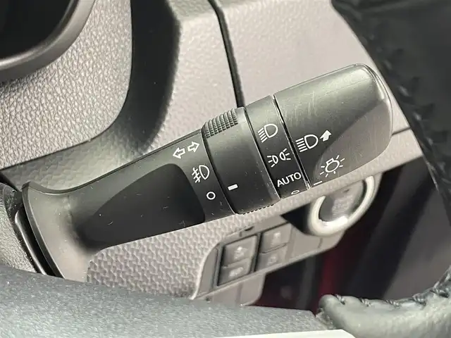 トヨタ ルーミー カスタムG 滋賀県 2020(令2)年 3.5万km ブラックマイカ/マゼンダベリーメタリック 社外ナビ/全方位カメラ/両側パワースライドドア/ドライブレコーダー/コーナーセンサー/後席用ヘッドレストモニターＤ＋Ｎ/前席シートヒーター/クルーズコントロール/ＬＥＤライト/オートハイビーム/レーンキープアシスト/プリクラッシュセーフティー/オートマチックハイビーム/オートライト