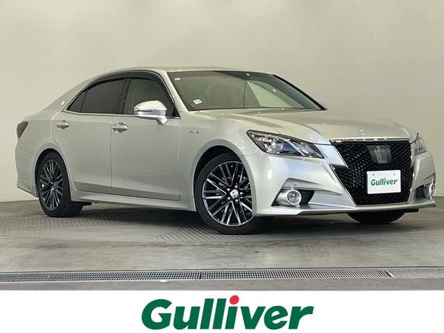 トヨタ クラウン ハイブリッド 栃木県 2015(平27)年 9.6万km シルバー 純正メモリナビ/(CD/DVD/Bluetooth/ワンセグTV/USB)/バックカメラ/ETC/クリアランスソナー/クルーズコントロール/純正アルミホイール/本革シート/パワーシート/シートヒーター/ステアリングヒーター/衝突軽減システム/横滑り防止装置/盗難防止装置/スマートキー/プッシュスタート/電動格納ミラー/フォグランプ/社外フロアマット