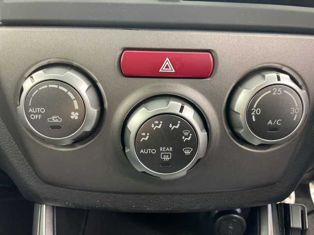 スバル インプレッサ ＷＲＸ STi 道央・札幌 2007(平19)年 13.7万km ダークグレーメタリック ・4WD/・純正エアロ（リア、サイドスポイラー）/・社外マフラー（ノーマル無）/・社外ナビ/・BT&CD/・横滑り防止装置/・SI-DRIVE/・ドライバーズコントロールセンターデフ/・クリフォードセキュリティ/・STI専用ハーフレザーシート/・ETC/・キセノンライト/・プッシュスタート/・スマートキー/・スペアリモコンキー×1/・セキュリティリモコン×1/・保証書/・取扱説明書