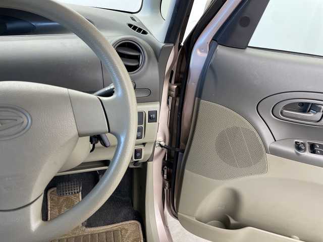 ダイハツ タント X リミテッド 群馬県 2013(平25)年 4.9万km ライトローズマイカメタリック 純正７インチＳＤナビ　バックカメラ　片側パワースライドドア　ベンチシート　ＥＴＣ　積み込みスタッドレスタイヤ　スマートキー　純正フロアマット　盗難防止装置　衝突被害軽減システム　禁煙車