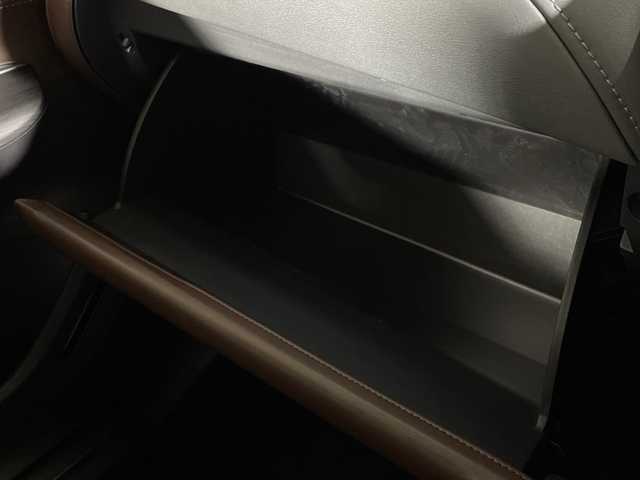 トヨタ ハリアー ハイブリッド Z レザーパッケージ 福岡県 2022(令4)年 3.4万km プレシャスブラックパール 純正12.3インチナビゲーション/フルセグテレビ/AM FM USB AUX BT/パノラマミックビューモニター/デジタルインナーミラー/パノラマルーフ/JBLプレミアムサウンド/LEDヘッドライト/本革レーザーシート/レーダークルーズコントロール/シートヒーター/シートクーラー/純正19インチアルミホイール/ビルトインETC/オートライト/オートマチックハイビーム/コーナーセンサー