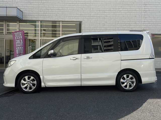 日産 セレナ