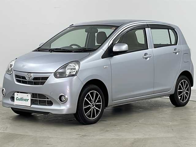 トヨタ ピクシスエポック Xf 道央・札幌 2013(平25)年 3.2万km ブライトシルバーM ・4WD/・社外ナビ＆CD＆DVD＆AM＆FM/・LEDヘッドライト/・ETC/・アイドリングストップ/・横滑り防止装置/・電格ミラー/・リモコンキー/・ドアバイザー/・社外AW付夏タイヤ積載