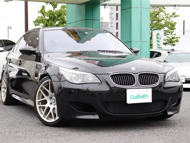 ＢＭＷ Ｍ５ 神奈川県 2006(平18)年 5万km サファイアブラックP サンルーフ/２０インチＡＷ/ビルシュタイン/黒革シート　シートヒーター/ミラーＥＴＣ/ＨＩＤ/クルーズコントロール/前後クリアランスソナー/前席パワーシート/キーレス　プッシュスタート/保証書/取説