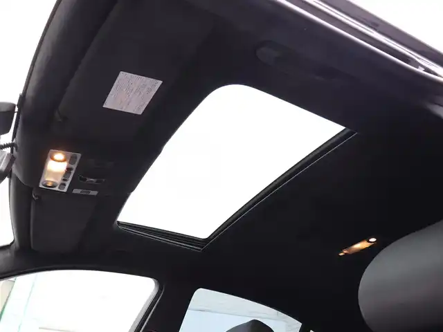 ＢＭＷ Ｍ５ 神奈川県 2006(平18)年 5万km サファイアブラックP サンルーフ/２０インチＡＷ/ビルシュタイン/黒革シート　シートヒーター/ミラーＥＴＣ/ＨＩＤ/クルーズコントロール/前後クリアランスソナー/前席パワーシート/キーレス　プッシュスタート/保証書/取説