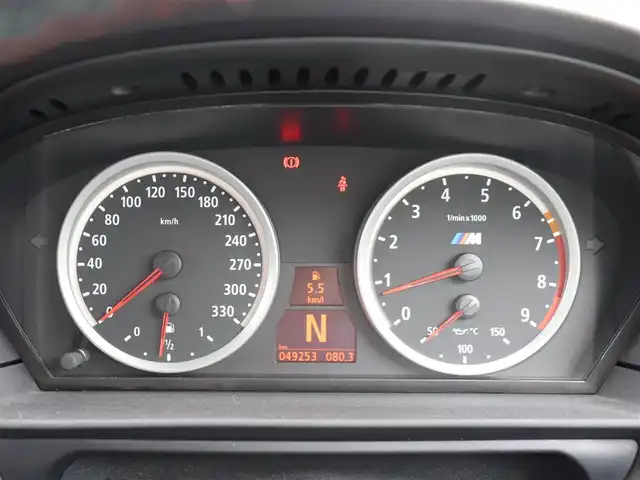 ＢＭＷ Ｍ５ 神奈川県 2006(平18)年 5万km サファイアブラックP サンルーフ/２０インチＡＷ/ビルシュタイン/黒革シート　シートヒーター/ミラーＥＴＣ/ＨＩＤ/クルーズコントロール/前後クリアランスソナー/前席パワーシート/キーレス　プッシュスタート/保証書/取説