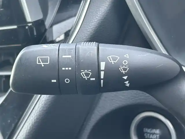 トヨタ カローラ クロス Z 兵庫県 2021(令3)年 9万km アティチュードブラックマイカ ドライブレコーダー/ETC/シートヒーター/BTオーディオ/前席パワーシート/LEDオートライト/エアロ（モデリスタ）/アクティブブラインドスポットアシスト/クルーズコントロール（追従走行アリ）/レーンキープアシスト/全方位カメラ/MTモード付きAT/電動リアゲート/コーナーセンサー/ルーフレール