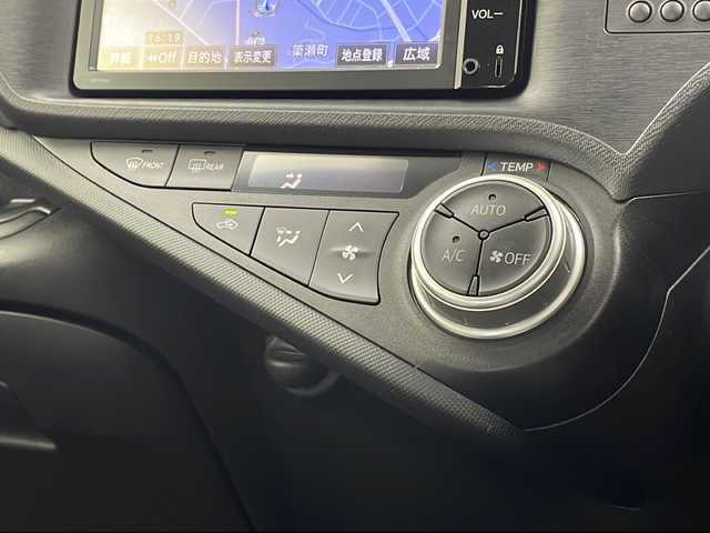 トヨタ アクア L 栃木県 2016(平28)年 6.6万km シルバーM 純正SDナビ/・AM/FM/CD/SD/BT/AUX/ワンセグ/ビルトインETC/電動格納ミラー/オートエアコン/ドアバイザー/ハロゲンヘッドライト/フォグランプ/取扱説明書