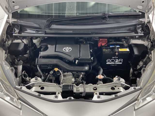 トヨタ ヴィッツ F 沖縄県 2019(平31)年 7.5万km シルバーM 禁煙車　/純正ナビ/【ＡＭ／ＦＭ／ＢＴ／ＡＵＸ】　/バックカメラ　/前後ドライブレコーダー　/ビルトインＥＴＣ　/プリクラッシュセーフティ　/レーンディパーチャーアラート　/オートマチックハイビーム　/リモコンキー/スペアキー　/電格ミラー/純正フロアマット