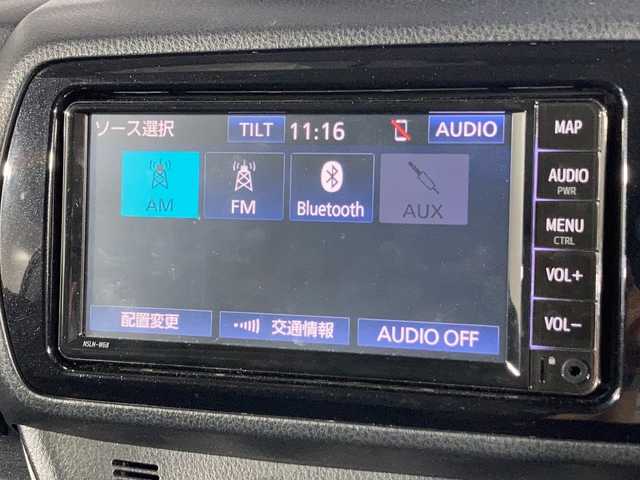 トヨタ ヴィッツ F 沖縄県 2019(平31)年 7.5万km シルバーM 禁煙車　/純正ナビ/【ＡＭ／ＦＭ／ＢＴ／ＡＵＸ】　/バックカメラ　/前後ドライブレコーダー　/ビルトインＥＴＣ　/プリクラッシュセーフティ　/レーンディパーチャーアラート　/オートマチックハイビーム　/リモコンキー/スペアキー　/電格ミラー/純正フロアマット