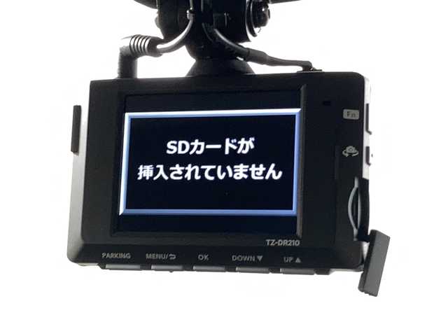 トヨタ ヴィッツ F 沖縄県 2019(平31)年 7.5万km シルバーM 禁煙車　/純正ナビ/【ＡＭ／ＦＭ／ＢＴ／ＡＵＸ】　/バックカメラ　/前後ドライブレコーダー　/ビルトインＥＴＣ　/プリクラッシュセーフティ　/レーンディパーチャーアラート　/オートマチックハイビーム　/リモコンキー/スペアキー　/電格ミラー/純正フロアマット