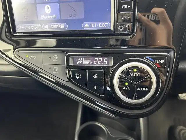 トヨタ アクア S スタイルブラック 愛知県 2018(平30)年 3.2万km ライムホワイトパールクリスタルシャイン トヨタセーフティー/　・プリクラッシュセーフティ/　・レーンディパーチャーアラート /　・オートマチックハイビーム/　・先行車発進告知機能/　・インテリジェントクリアランスソナー/純正SDナビ/　・Bluetooth/　・フルセグTV/バックカメラ/ETC/ステアリングスイッチ/ドライブレコーダー/電動格納ミラー/HIDライト/プッシュスタート