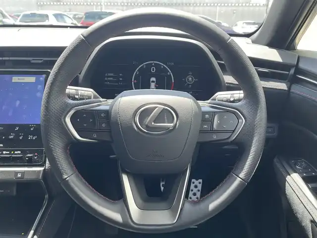 レクサス ＬＢＸ モリゾウ RR 滋賀県 2024(令6)年 0.5万km グラファイトブラックガラスフレーク ガソリン/4WD(F4)/6速MT/マークレビンソン/９．８インチ純正ディスプレイオーディオ/(FM/AM/フルセグ/Bluetooth/USB)/ＥＴＣ２．０/前後ドライブレコーダー/パノラミックビューモニター/バックカメラ/ＬｅｘｕｓＳａｆｅｔｙＳｙｓｔｅｍ＋/・プリクラッシュブレーキアシスト	/・レーンキープアシスト	/・レーダークルーズコントロール/・ブラインドスポットモニター（ＢＳＭ）/・安心降車アシスト（ドアオープン制御付）（ＳＥＡ）/・リヤクロストラフィックアラート（ＲＣＴＡ）/自動防眩ミラー/運転席・助手席シートヒーター/電動リアゲート/電動格納ミラー/革巻きステアリング/ステアリングスイッチ/ステアリングヒーター/オートライト/ＬＥＤヘッドライト/オートマチックハイビーム/フルオートエアコン/プッシュスタート/スマートキー/スペアキー/カードキー/純正フロアマット