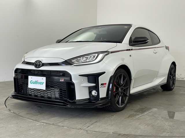 トヨタ ＧＲヤリス RZ ハイパフォーマンス 兵庫県 2021(令3)年 4.9万km プラチナホワイトパールマイカ ・JBLサウンドシステム/・トヨタセーフティーセンス/・プリクラッシュセーフティー/・レーンキープアシスト/・ブラインドスポットモニター/・オートハイビーム/・レーダークルーズコントロール/・ロードサインアシスト/・ヘッドアップディスプレイ/・純正ナビ&BT&USB&Miracast/・バックカメラ/・スマートフォン/・プッシュスタート/・ビルトインETC/・ハーフレザーシート/・インタークーラースプレー/・TRDマフラー/・GR専用カラードキャリパー/・GR専用純正18インチアルミホイール/・GR専用エアロ