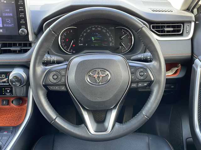 トヨタ ＲＡＶ４ アドベンチャー 新潟県 2020(令2)年 5万km アーバンカーキ 4WD/純正ディスプレイオーディオ/BT/USB/バックカメラ/ETC/衝突被害軽減ブレーキ/レーンキープアシスト/レーダークルーズコントロール/革シート/運転席パワーシート/エアシート/シートヒーター /ステアリングヒーター/ステアリングスイッチ/MTモード付きAT/コーナーセンサー/スマートキー/プッシュスタート/LEDヘッドライト/オートライト/オートハイビーム/フォグランプ/純正19インチアルミホイール