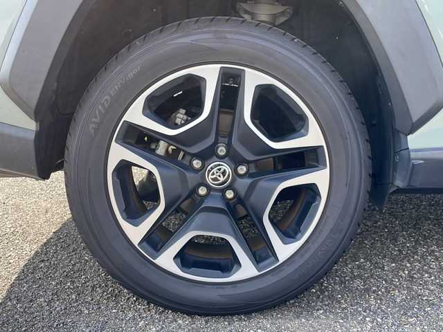 トヨタ ＲＡＶ４ アドベンチャー 新潟県 2020(令2)年 5万km アーバンカーキ 4WD/純正ディスプレイオーディオ/BT/USB/バックカメラ/ETC/衝突被害軽減ブレーキ/レーンキープアシスト/レーダークルーズコントロール/革シート/運転席パワーシート/エアシート/シートヒーター /ステアリングヒーター/ステアリングスイッチ/MTモード付きAT/コーナーセンサー/スマートキー/プッシュスタート/LEDヘッドライト/オートライト/オートハイビーム/フォグランプ/純正19インチアルミホイール