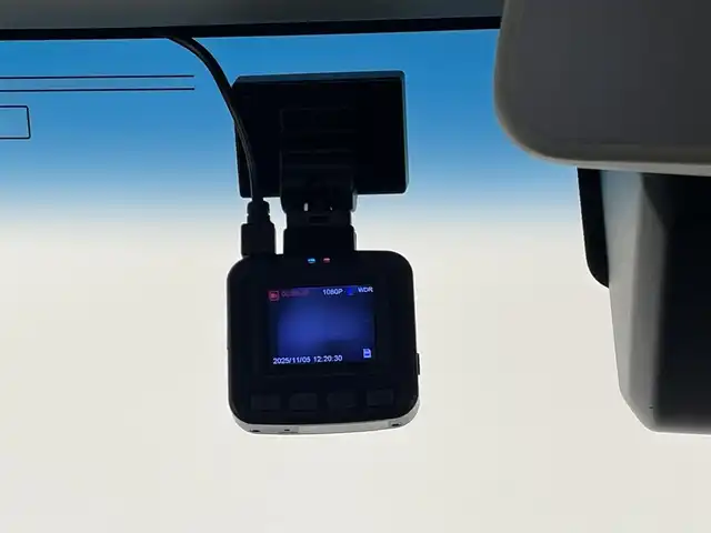 ダイハツ アトレー バン RS 埼玉県 2025(令7)年 0.5万km トニコオレンジメタリック ＡＬＰＩＮＥ９インチディスプレイオーディオ　/(FM/AM/Bluetooth/AppleCarPlay/AndroidAuto)/両側パワースライドドア　/スマートアシスト　/　　-衝突軽減ブレーキ　/　　-レーダークルーズコントロール　/　　-車線逸脱警報/　　-ふらつき機能/　　-先行車発進お知らせ機能/　　-標識認識機能/　　-アダプティブハイビームシステム/ＬＥＤヘッドライト　/バックカメラ　/コーナーセンサー/ドライブレコーダー　/ＬＥＤフォグランプ/カロッツェリアツイーター/純正フロアマット