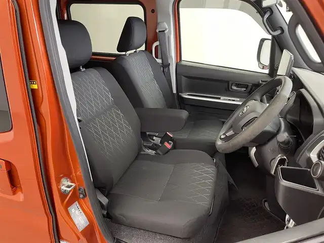 ダイハツ アトレー バン RS 埼玉県 2025(令7)年 0.5万km トニコオレンジメタリック ＡＬＰＩＮＥ９インチディスプレイオーディオ　/(FM/AM/Bluetooth/AppleCarPlay/AndroidAuto)/両側パワースライドドア　/スマートアシスト　/　　-衝突軽減ブレーキ　/　　-レーダークルーズコントロール　/　　-車線逸脱警報/　　-ふらつき機能/　　-先行車発進お知らせ機能/　　-標識認識機能/　　-アダプティブハイビームシステム/ＬＥＤヘッドライト　/バックカメラ　/コーナーセンサー/ドライブレコーダー　/ＬＥＤフォグランプ/カロッツェリアツイーター/純正フロアマット