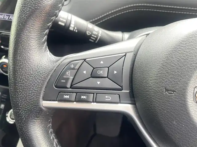 日産 セレナ ハイウェイスター V 三重県 2018(平30)年 6.8万km マルーンレッド 2トーン アルパインメモリナビ/バックカメラ/アラウンドビューモニター/エマージェンシーブレーキ/クルーズコントロール/ハンズフリーパワースライドドア（助手席側）/LEDヘッドライト/オートライト/ボディ同色電動格納ドアミラー/革巻ステアリングホイール/ステアリングスイッチ/SRSエアバック（運転席/助手席）/インテリジェントキー/プッシュスタート