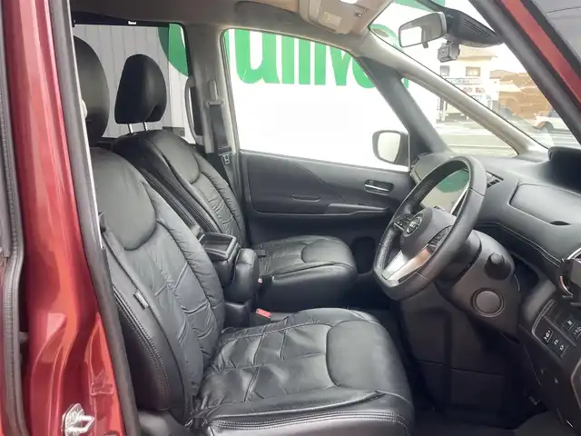 日産 セレナ ハイウェイスター V 三重県 2018(平30)年 6.8万km マルーンレッド 2トーン アルパインメモリナビ/バックカメラ/アラウンドビューモニター/エマージェンシーブレーキ/クルーズコントロール/ハンズフリーパワースライドドア（助手席側）/LEDヘッドライト/オートライト/ボディ同色電動格納ドアミラー/革巻ステアリングホイール/ステアリングスイッチ/SRSエアバック（運転席/助手席）/インテリジェントキー/プッシュスタート