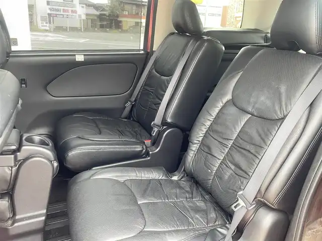 日産 セレナ ハイウェイスター V 三重県 2018(平30)年 6.8万km マルーンレッド 2トーン アルパインメモリナビ/バックカメラ/アラウンドビューモニター/エマージェンシーブレーキ/クルーズコントロール/ハンズフリーパワースライドドア（助手席側）/LEDヘッドライト/オートライト/ボディ同色電動格納ドアミラー/革巻ステアリングホイール/ステアリングスイッチ/SRSエアバック（運転席/助手席）/インテリジェントキー/プッシュスタート