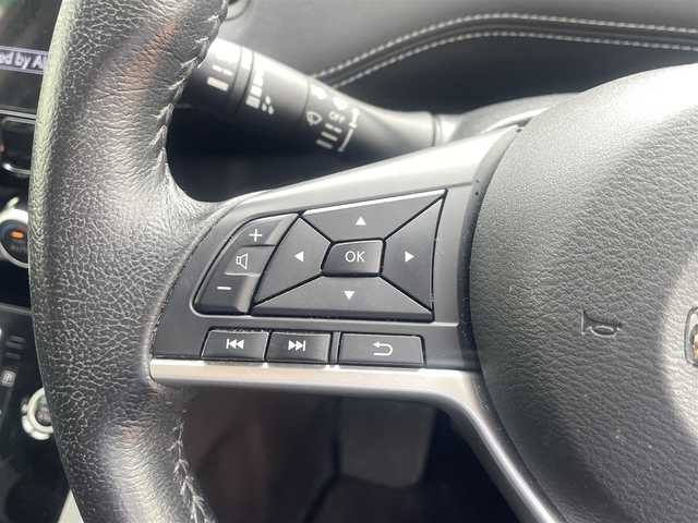 日産 セレナ ハイウェイスター V 福岡県 2018(平30)年 6.8万km マルーンレッド 2トーン アルパインメモリナビ/バックカメラ/アラウンドビューモニター/エマージェンシーブレーキ/クルーズコントロール/ハンズフリーパワースライドドア（助手席側）/LEDヘッドライト/オートライト/ボディ同色電動格納ドアミラー/革巻ステアリングホイール/ステアリングスイッチ/SRSエアバック（運転席/助手席）/インテリジェントキー/プッシュスタート