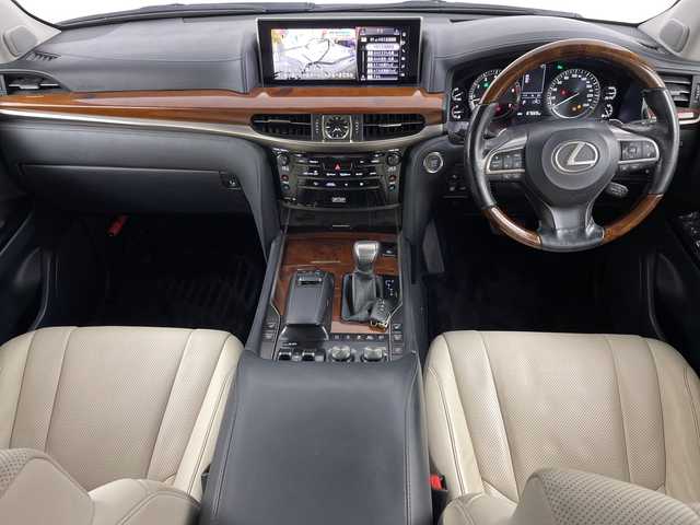 レクサス ＬＸ 570 道央・札幌 2016(平28)年 6.8万km ホワイトパールクリスタルシャイン ・4WD/・純正ナビ  BT/USB/CD/DVD/AUX/・パノラミックビューモニター/・サンルーフ/・マークレビンソン/・クールボックス/・フロントTRDグリル/スポイラー/・リアモデリスタエアロ/・レクサスセーフティシステムプラス/・パワーバックドア/・プリクラッシュセーフティ/・レーダークルーズコントロール/・ブラインドスポットモニター/・社外360°ドライブレコーダー/・レクサスクライメントコンシェルジュ/・冬タイヤ純正AW積込/・ステアリングスイッチ/ヒーター/・HUD/・センターデフロック/・パドルシフト/・純正エンジンスターター一体型スマートキー/・スペアキー×2/・カードキー×1