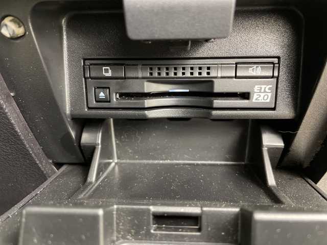 レクサス ＬＸ 570 道央・札幌 2016(平28)年 6.8万km ホワイトパールクリスタルシャイン ・4WD/・純正ナビ  BT/USB/CD/DVD/AUX/・パノラミックビューモニター/・サンルーフ/・マークレビンソン/・クールボックス/・フロントTRDグリル/スポイラー/・リアモデリスタエアロ/・レクサスセーフティシステムプラス/・パワーバックドア/・プリクラッシュセーフティ/・レーダークルーズコントロール/・ブラインドスポットモニター/・社外360°ドライブレコーダー/・レクサスクライメントコンシェルジュ/・冬タイヤ純正AW積込/・ステアリングスイッチ/ヒーター/・HUD/・センターデフロック/・パドルシフト/・純正エンジンスターター一体型スマートキー/・スペアキー×2/・カードキー×1