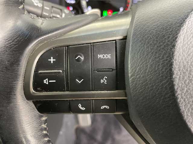 レクサス ＬＸ 570 道央・札幌 2016(平28)年 6.8万km ホワイトパールクリスタルシャイン ・4WD/・純正ナビ  BT/USB/CD/DVD/AUX/・パノラミックビューモニター/・サンルーフ/・マークレビンソン/・クールボックス/・フロントTRDグリル/スポイラー/・リアモデリスタエアロ/・レクサスセーフティシステムプラス/・パワーバックドア/・プリクラッシュセーフティ/・レーダークルーズコントロール/・ブラインドスポットモニター/・社外360°ドライブレコーダー/・レクサスクライメントコンシェルジュ/・冬タイヤ純正AW積込/・ステアリングスイッチ/ヒーター/・HUD/・センターデフロック/・パドルシフト/・純正エンジンスターター一体型スマートキー/・スペアキー×2/・カードキー×1