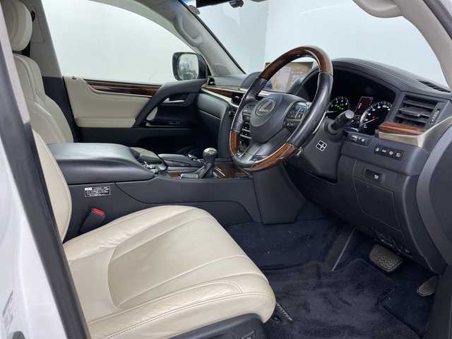 レクサス ＬＸ 570 道央・札幌 2016(平28)年 6.8万km ホワイトパールクリスタルシャイン ・4WD/・純正ナビ  BT/USB/CD/DVD/AUX/・パノラミックビューモニター/・サンルーフ/・マークレビンソン/・クールボックス/・フロントTRDグリル/スポイラー/・リアモデリスタエアロ/・レクサスセーフティシステムプラス/・パワーバックドア/・プリクラッシュセーフティ/・レーダークルーズコントロール/・ブラインドスポットモニター/・社外360°ドライブレコーダー/・レクサスクライメントコンシェルジュ/・冬タイヤ純正AW積込/・ステアリングスイッチ/ヒーター/・HUD/・センターデフロック/・パドルシフト/・純正エンジンスターター一体型スマートキー/・スペアキー×2/・カードキー×1