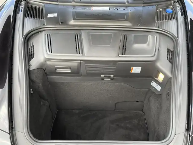 ポルシェ ９１１ ターボ 和歌山県 2007(平19)年 2.8万km 黒 ターボ/スポーツクロノパッケージ/カーボンインテリアトリム/Panasonicナビ/（フルセグTV/HDDMUSIC/CD/DVD/AM/FM/SD-Audio/VTR）/carrozzeria ウーファー/可動式リアウィング/純正20インチAW/スーパーキャットレーダー/記録簿（H19.H21.H22.H24.H25.H26.H28.H30.H31.R2.R4.R6)/純正フロアマット/シートヒーター　D/N/レザーシート/スペアキー×１/保証書/取扱説明書