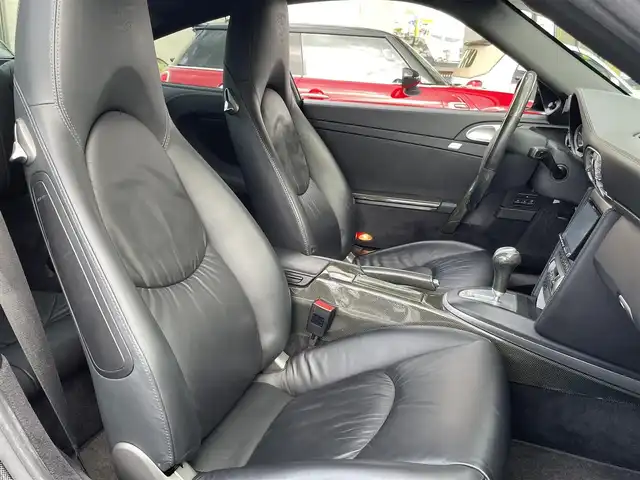 ポルシェ ９１１ ターボ 和歌山県 2007(平19)年 2.8万km 黒 ターボ/スポーツクロノパッケージ/カーボンインテリアトリム/Panasonicナビ/（フルセグTV/HDDMUSIC/CD/DVD/AM/FM/SD-Audio/VTR）/carrozzeria ウーファー/可動式リアウィング/純正20インチAW/スーパーキャットレーダー/記録簿（H19.H21.H22.H24.H25.H26.H28.H30.H31.R2.R4.R6)/純正フロアマット/シートヒーター　D/N/レザーシート/スペアキー×１/保証書/取扱説明書