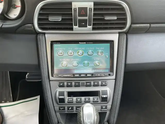 ポルシェ ９１１ ターボ 和歌山県 2007(平19)年 2.8万km 黒 ターボ/スポーツクロノパッケージ/カーボンインテリアトリム/Panasonicナビ/（フルセグTV/HDDMUSIC/CD/DVD/AM/FM/SD-Audio/VTR）/carrozzeria ウーファー/可動式リアウィング/純正20インチAW/スーパーキャットレーダー/記録簿（H19.H21.H22.H24.H25.H26.H28.H30.H31.R2.R4.R6)/純正フロアマット/シートヒーター　D/N/レザーシート/スペアキー×１/保証書/取扱説明書