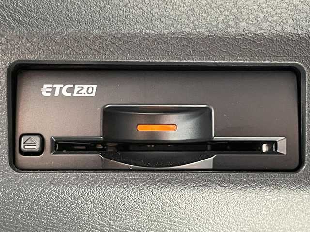 日産 アリア B6 兵庫県 2022(令4)年 3.6万km パール 純正ナビ/フルセグ/Bluetooth/アップルカープレイ/サンルーフ/BOSEサウンドシステム/レザーシート/パワーシート/ステアリングヒーター/シートヒーター/シートベンチレーション/シートメモリ/プロパイロット/エマージェンシーブレーキ/デジタルインナーミラー/ドライブレコーダー/ETC