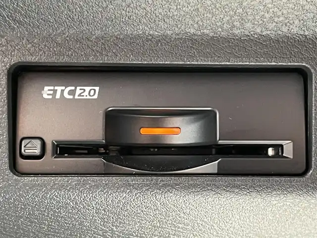 日産 アリア B6 兵庫県 2022(令4)年 3.6万km パール 純正ナビ/フルセグ/Bluetooth/アップルカープレイ/サンルーフ/BOSEサウンドシステム/レザーシート/パワーシート/ステアリングヒーター/シートヒーター/シートベンチレーション/シートメモリ/プロパイロット/エマージェンシーブレーキ/デジタルインナーミラー/ドライブレコーダー/ETC