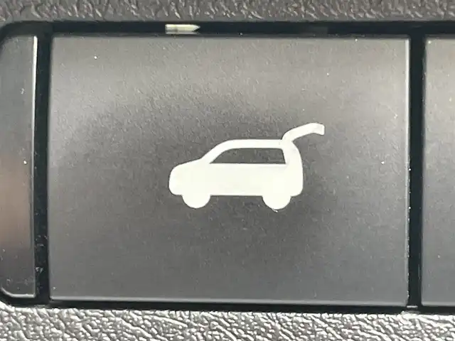 日産 アリア B6 兵庫県 2022(令4)年 3.6万km パール 純正ナビ/フルセグ/Bluetooth/アップルカープレイ/サンルーフ/BOSEサウンドシステム/レザーシート/パワーシート/ステアリングヒーター/シートヒーター/シートベンチレーション/シートメモリ/プロパイロット/エマージェンシーブレーキ/デジタルインナーミラー/ドライブレコーダー/ETC