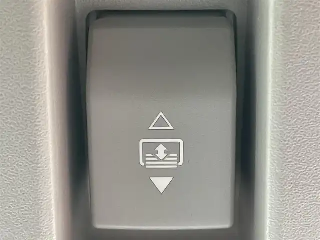 日産 アリア B6 兵庫県 2022(令4)年 3.6万km パール 純正ナビ/フルセグ/Bluetooth/アップルカープレイ/サンルーフ/BOSEサウンドシステム/レザーシート/パワーシート/ステアリングヒーター/シートヒーター/シートベンチレーション/シートメモリ/プロパイロット/エマージェンシーブレーキ/デジタルインナーミラー/ドライブレコーダー/ETC