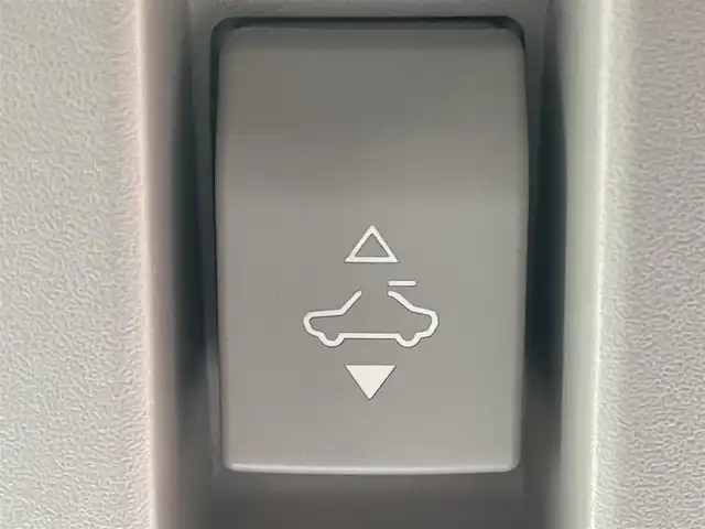 日産 アリア B6 兵庫県 2022(令4)年 3.6万km パール 純正ナビ/フルセグ/Bluetooth/アップルカープレイ/サンルーフ/BOSEサウンドシステム/レザーシート/パワーシート/ステアリングヒーター/シートヒーター/シートベンチレーション/シートメモリ/プロパイロット/エマージェンシーブレーキ/デジタルインナーミラー/ドライブレコーダー/ETC