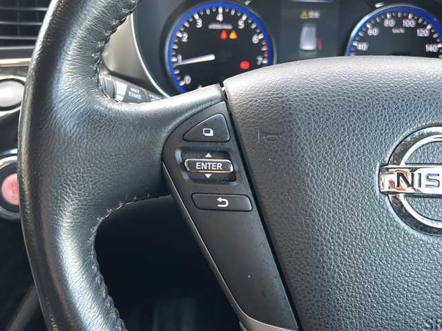 日産 エルグランド 250ハイウェイスター 新潟県 2014(平26)年 5.5万km ブリリアントホワイトパール 純正ナビ/(Bluetooth/AM/FM/CD/DVD)/フルセグTV/両側パワースライドドア/バックカメラ/4WD/HIDヘッドライト/ハーフレザーシート/オットマン/ドライブレコーダー(前後)/純正18インチアルミホイール/ETC/プッシュスタート/ステアリングスイッチ